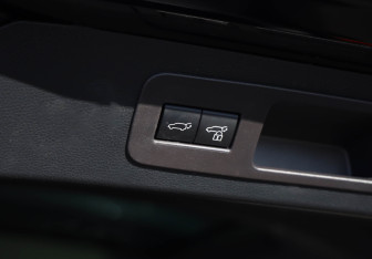 Подержанный автомобиль Toyota Land Cruiser Suv 2021 года (40 фото)