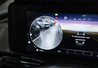 Подержанный автомобиль Kia Carnival 2020 года (18 фото)