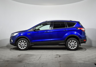 Подержанный автомобиль Ford Kuga 2017 года (8 фото)