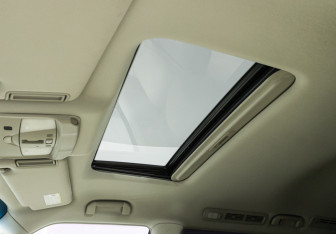 Подержанный автомобиль Infiniti QX80 2015 года (19 фото)