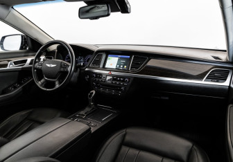 Подержанный автомобиль Hyundai Genesis 2016 года (14 фото)