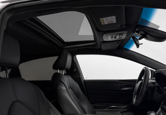 Подержанный автомобиль Toyota Avalon 2023 года (17 фото)