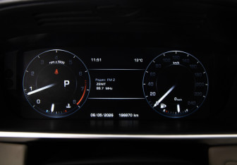 Подержанный автомобиль Land Rover Range Rover Sport 2014 года (21 фото)