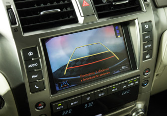 Подержанный автомобиль Lexus GX 2015 года (16 фото)