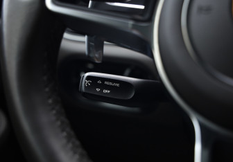 Подержанный автомобиль Porsche Macan 2018 года (22 фото)