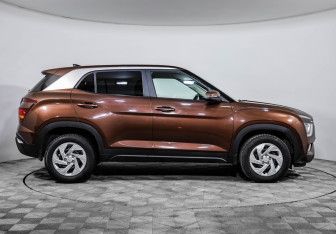 Подержанный автомобиль Hyundai Creta 2022 года (4 фото)