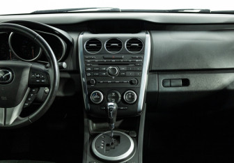 Подержанный автомобиль Mazda CX-7 2009 года (14 фото)
