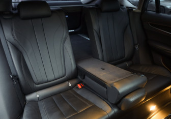 Подержанный автомобиль BMW X6 2018 года (28 фото)