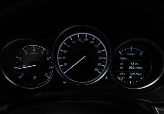 Подержанный автомобиль Mazda CX-5 2019 года (12 фото)