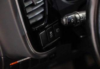 Подержанный автомобиль Mitsubishi Outlander 2014 года (22 фото)