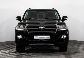 Подержанный автомобиль Toyota Land Cruiser Suv 2018 года (2 фото)