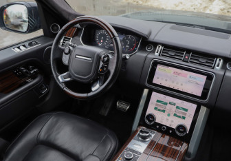 Подержанный автомобиль Land Rover Range Rover 2018 года (10 фото)