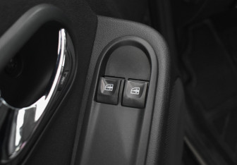Подержанный автомобиль Renault Duster 2016 года (18 фото)
