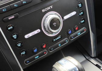 Подержанный автомобиль Ford Explorer 2018 года (26 фото)
