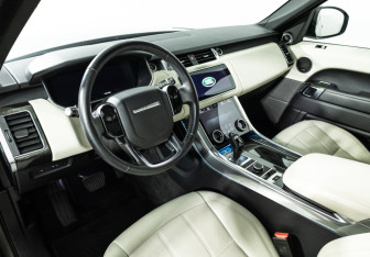 Подержанный автомобиль Land Rover Range Rover Sport 2018 года (11 фото)