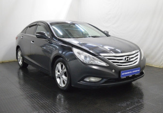 Подержанный автомобиль Hyundai Sonata 2011 года (3 фото)