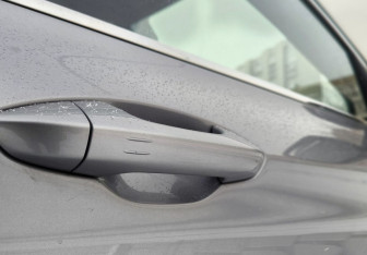 Подержанный автомобиль Geely Coolray 2023 года (13 фото)