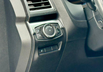 Подержанный автомобиль Ford Explorer 2019 года (24 фото)