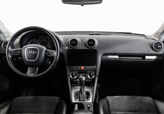 Подержанный автомобиль Audi A3 Hatchback 2008 года (10 фото)