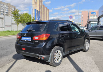 Подержанный автомобиль Mitsubishi ASX 2014 года (4 фото)
