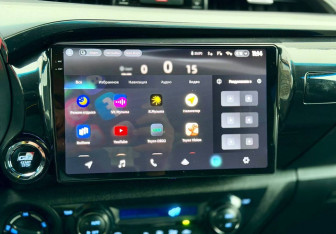 Подержанный автомобиль Toyota Hilux 2022 года (20 фото)