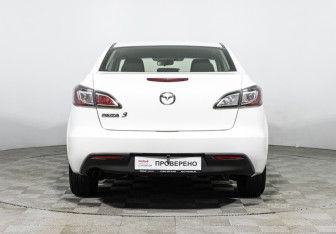 Подержанный автомобиль Mazda 3 Sedan 2010 года (6 фото)