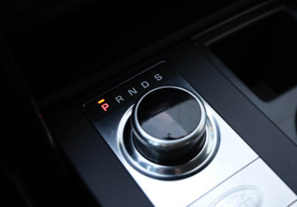 Подержанный автомобиль Land Rover Discovery 2018 года (15 фото)