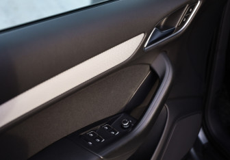 Подержанный автомобиль Audi Q3 2012 года (20 фото)