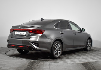 Подержанный автомобиль Kia Cerato Sedan 2019 года (5 фото)