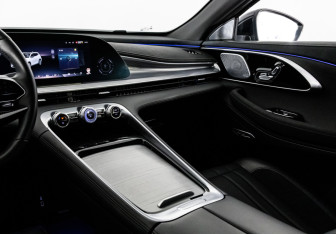 Подержанный автомобиль Exeed TXL 2023 года (16 фото)