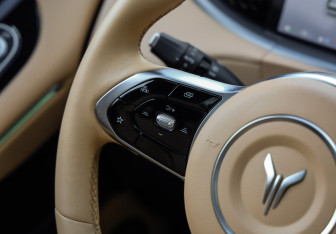 Подержанный автомобиль Voyah Free 2025 года (19 фото)