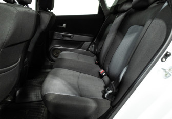 Подержанный автомобиль Kia Ceed Hatchback 2011 года (10 фото)