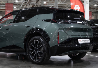Подержанный автомобиль Zeekr X 2023 года (11 фото)