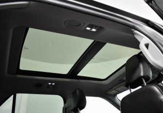 Подержанный автомобиль Ford Explorer 2021 года (14 фото)