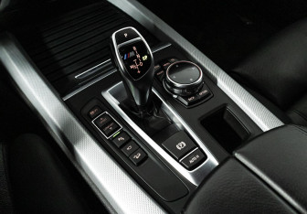 Подержанный автомобиль BMW X5 2014 года (20 фото)