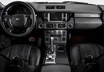 Подержанный автомобиль Land Rover Range Rover 2006 года (17 фото)