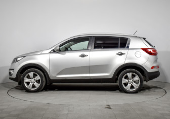 Подержанный автомобиль Kia Sportage 2013 года (8 фото)