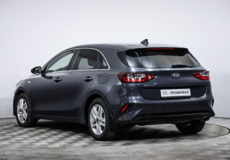 Подержанный автомобиль Kia Ceed Hatchback 2018 года (7 фото)