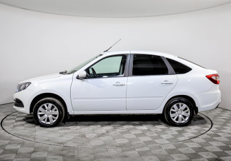 Подержанный автомобиль LADA (ВАЗ) Granta Hatchback 2022 года (8 фото)