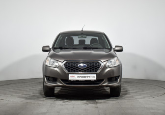 Подержанный автомобиль Datsun on-DO 2015 года (2 фото)