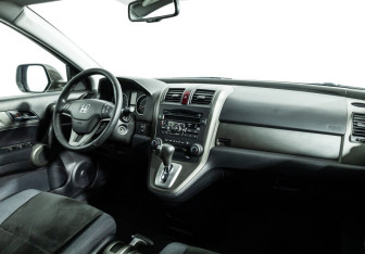 Подержанный автомобиль Honda CR-V 2012 года (9 фото)