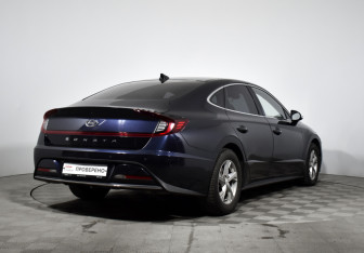 Подержанный автомобиль Hyundai Sonata 2020 года (5 фото)