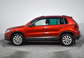 Подержанный автомобиль Volkswagen Tiguan 2016 года (8 фото)