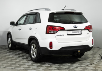 Подержанный автомобиль Kia Sorento 2019 года (7 фото)