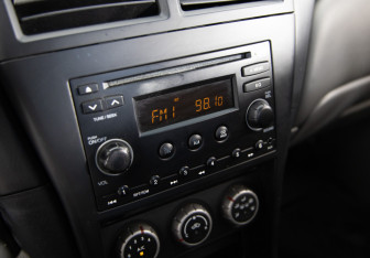 Подержанный автомобиль Nissan Almera Classic 2008 года (14 фото)