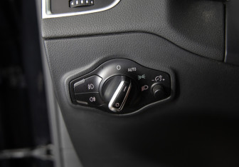 Подержанный автомобиль Audi Q5 2011 года (16 фото)