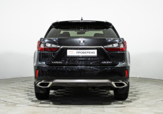Подержанный автомобиль Lexus RX 2018 года (6 фото)