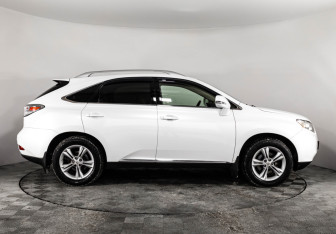 Подержанный автомобиль Lexus RX 2011 года (6 фото)