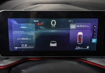 Подержанный автомобиль Geely Coolray 2023 года (13 фото)