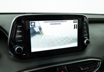 Подержанный автомобиль Hyundai Santa Fe 2018 года (15 фото)